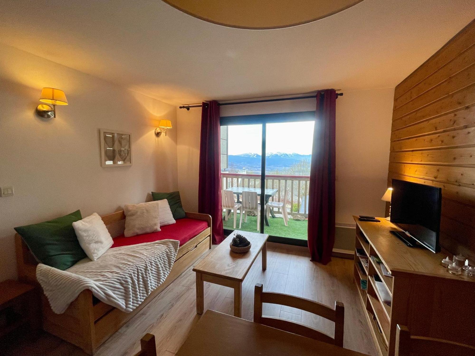 Charmant T3 Avec Vue Montagne Et Parking Privatif Font-Romeu-Odeillo-Via Exterior photo